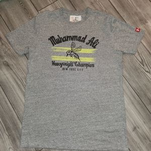 Under Armour Gray Muhammad Ali Size SM Loose Fit